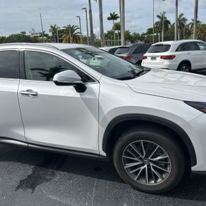 2023 Lexus NX 250 BASE — миниатюра 13