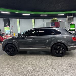 2017 Bentley BENTAYGA BASE — фото 3