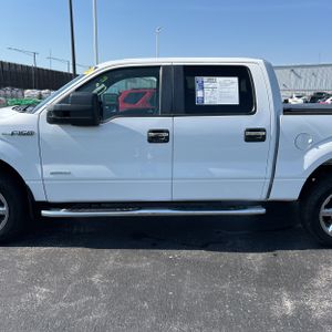 FORD F-150 XLT - 4