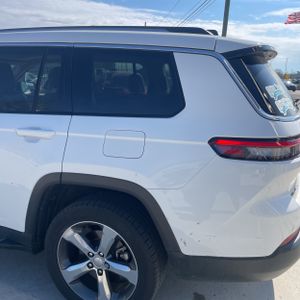 JEEP GRAND CHEROKEE L LIMITED - 6