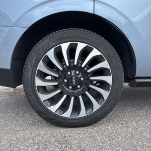 2024 Lincoln NAVIGATOR BLACK LABEL 照片 19