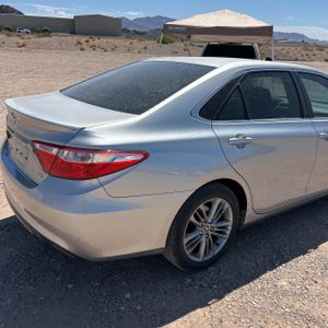 2015 Toyota CAMRY SE photo 9