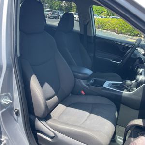 2024 Toyota RAV4 LE 缩略图 33