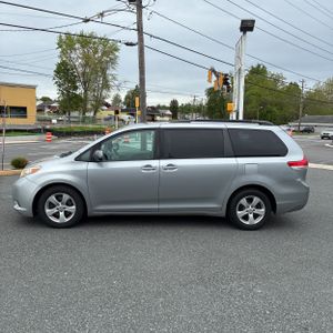 TOYOTA SIENNA - 3