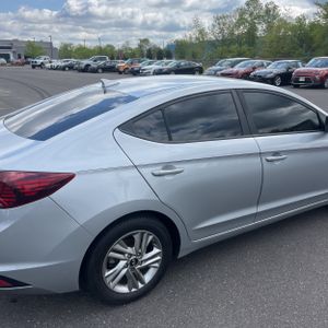 HYUNDAI ELANTRA SEL - 9