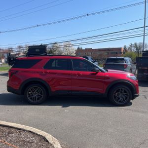 FORD EXPLORER ST-LINE - 10