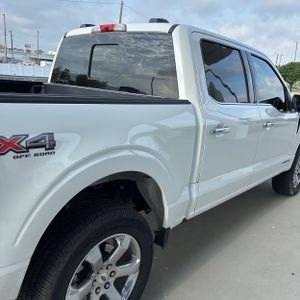 FORD F-150 LARIAT - 8