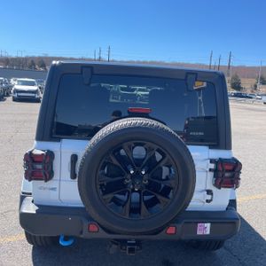 JEEP WRANGLER 4XE UNLIMITED SAHARA 4X4 - 7