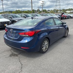 صورة 8 لـ 2015 Hyundai ELANTRA SE
