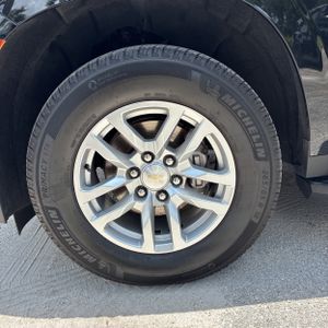 2023 Chevrolet TAHOE LT — миниатюра 17