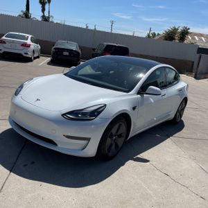 TESLA MODEL 3 BASE - 1
