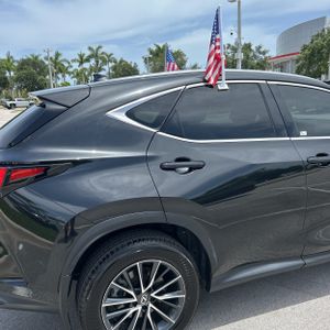 2022 Lexus NX 350 PREMIUM — фото 9