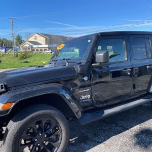 JEEP WRANGLER 4XE UNLIMITED SAHARA 4X4 - 2