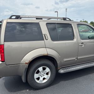 صورة 9 لـ 2005 Nissan PATHFINDER SE