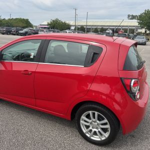 CHEVROLET SONIC LT AUTO - 5