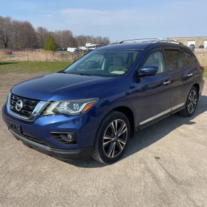 NISSAN PATHFINDER PLATINUM - 1