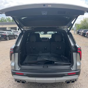 2025 Chevrolet TRAVERSE LT — миниатюра 45