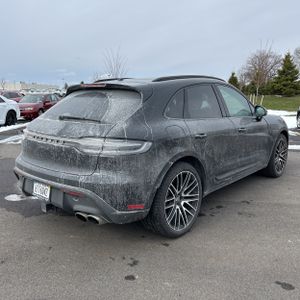 PORSCHE MACAN S - 8