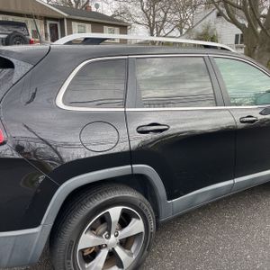 JEEP CHEROKEE LIMITED - 9