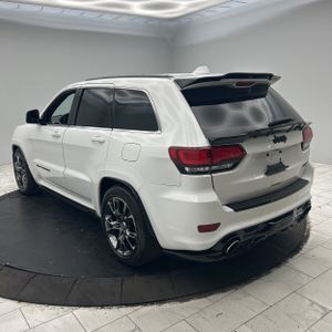 JEEP GRAND CHEROKEE SRT - 5