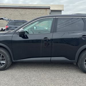 NISSAN ROGUE S INTELLIGENT AWD - 4