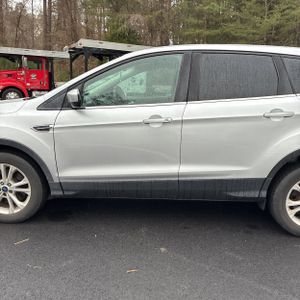 FORD ESCAPE SE - 4