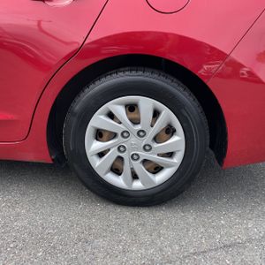 صورة مصغرة 18 لـ 2017 Hyundai ELANTRA SE