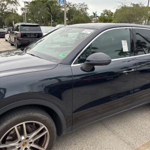 صورة 2 لـ 2019 Porsche CAYENNE BASE