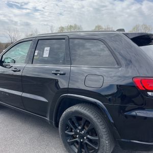 JEEP GRAND CHEROKEE LAREDO X - 6