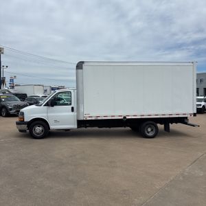 CHEVROLET EXPRESS 4500 - 3