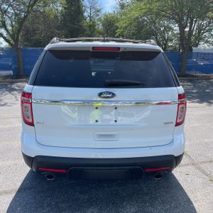 FORD EXPLORER XLT - 7