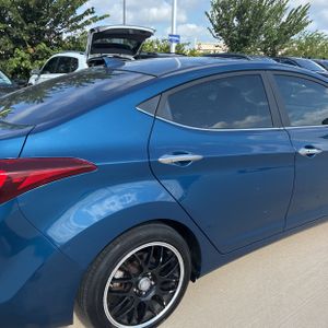 صورة 9 لـ 2014 Hyundai ELANTRA LIMITED
