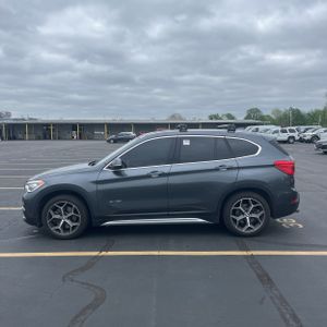 BMW X1 XDRIVE28I - 3