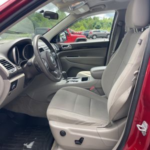 2011 JEEP GRAND CHEROKEE LAREDO — миниатюра 32