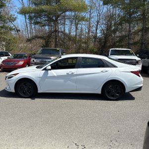 HYUNDAI ELANTRA SEL - 3