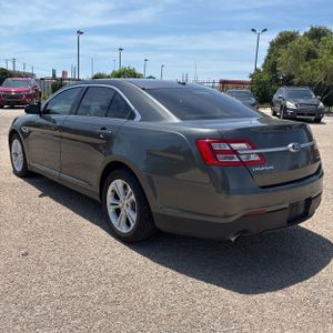 FORD TAURUS SE - 5