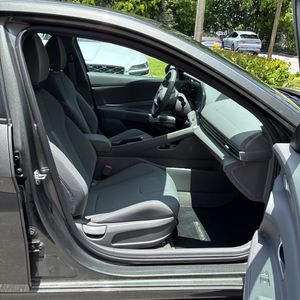 صورة مصغرة 31 لـ 2024 Hyundai ELANTRA SEL