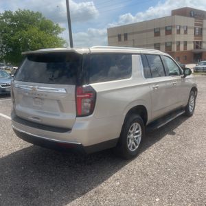 CHEVROLET SUBURBAN LT - 8