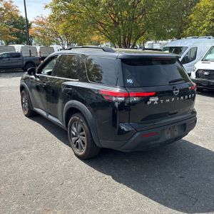 NISSAN PATHFINDER SV - 4