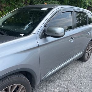 2017 Mitsubishi OUTLANDER SE — миниатюра 47