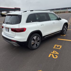 MERCEDES-BENZ GLB - 8