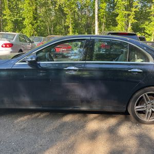 MERCEDES-BENZ E-CLASS - 4