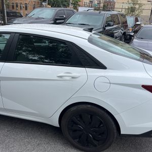 صورة 6 لـ 2025 Hyundai ELANTRA SEL SPORT