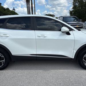 2023 KIA SPORTAGE LX — миниатюра 11