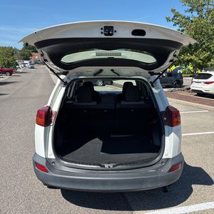 2014 Toyota RAV4 LE — фото 41
