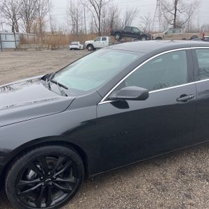 CHEVROLET MALIBU 1LT - 2