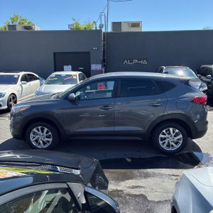 HYUNDAI TUCSON SE - 3