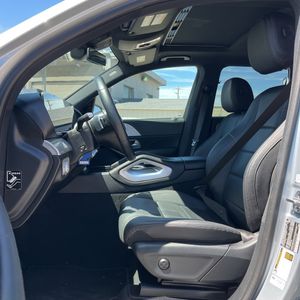 2025 Mercedes-BENZ GLE — миниатюра 32