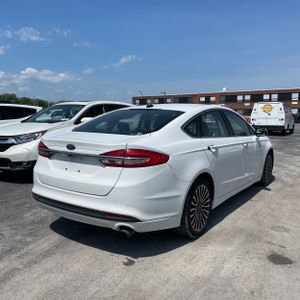 FORD FUSION SE - 7