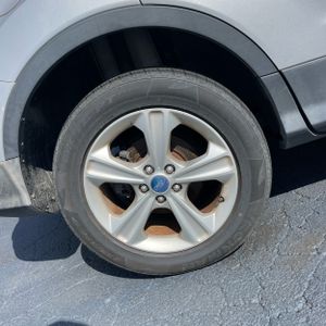 صورة 19 لـ 2013 FORD ESCAPE SE